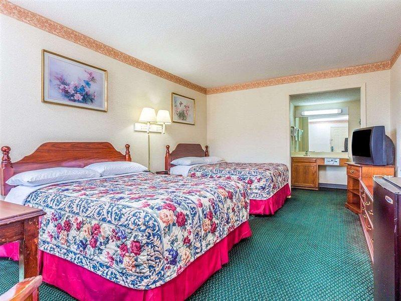 Days Inn By Wyndham Cornelia Luaran gambar